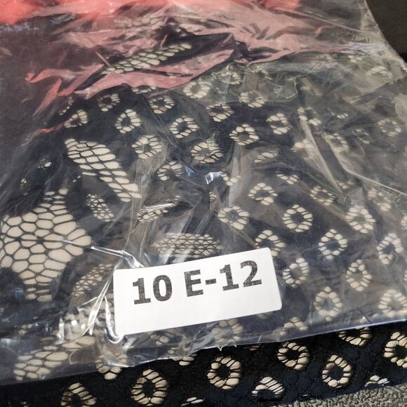 Free People One Million Lovers Mini Dress Size 4 Black Lace Overlay Low V-neck - Picture 16 of 16